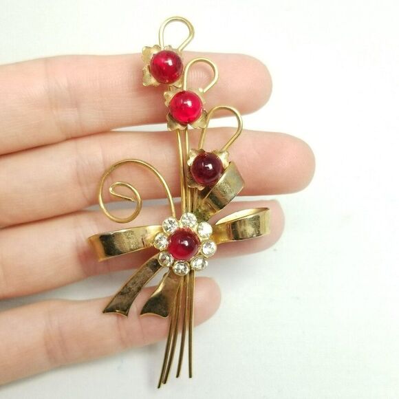 Vintage Red Cabochon Rhinestone Flower Brooch, Gold Tone 40s 50s Style Lapel Pin - Picture 5 of 6